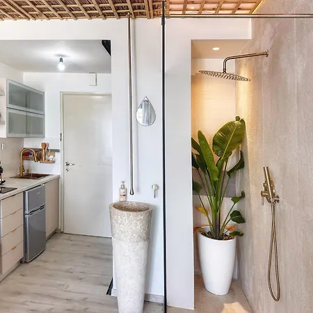 Akasha Living By The Sea Apartman *